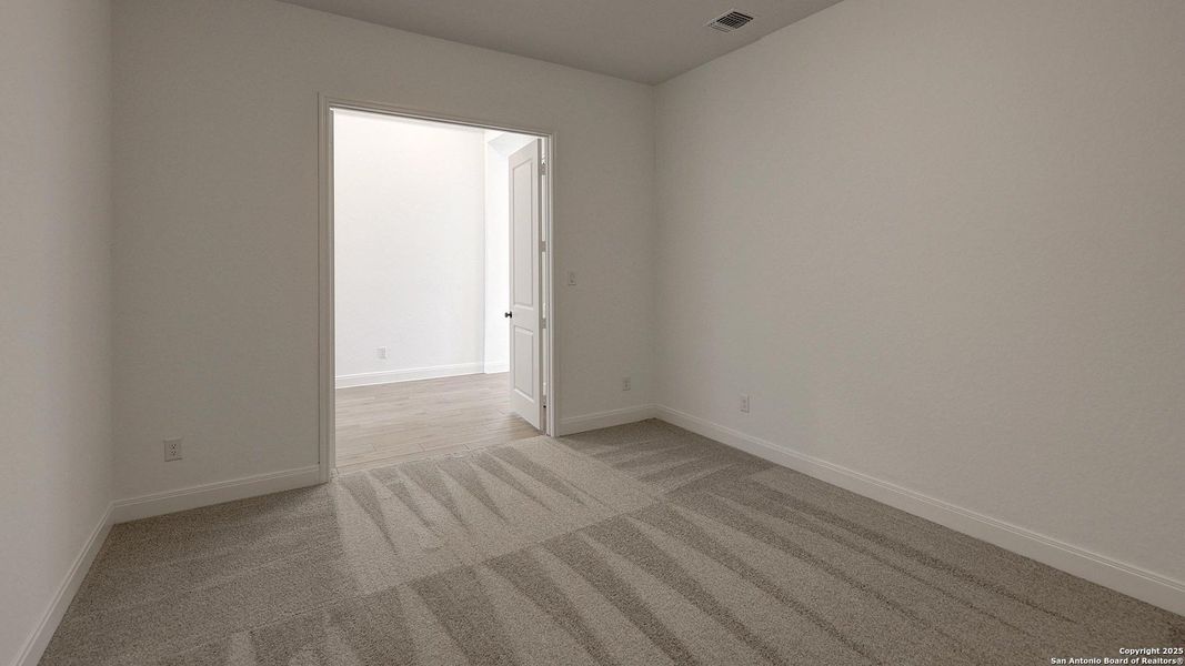 Spacious, unfurnished interior of a new home in Kallison Ranch 60', San Antonio (Image 14).