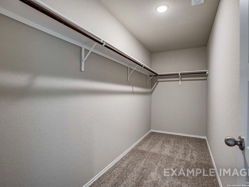 Spacious, unfurnished interior of a new home in Comanche Ridge, San Antonio (Image 21).