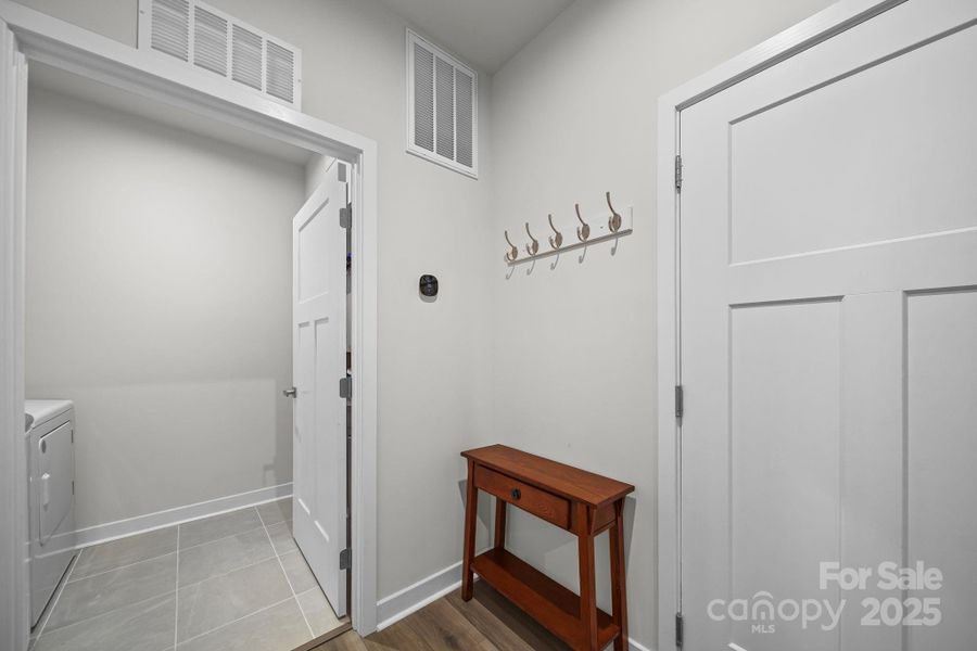 Spacious, unfurnished interior of a new home in , Denver (Image 22).