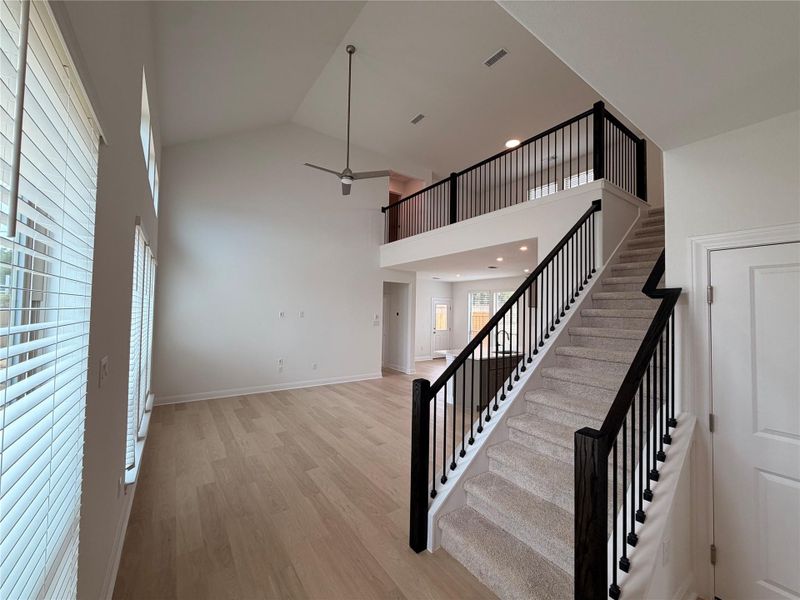 Image 12 of a home in Crosswinds.