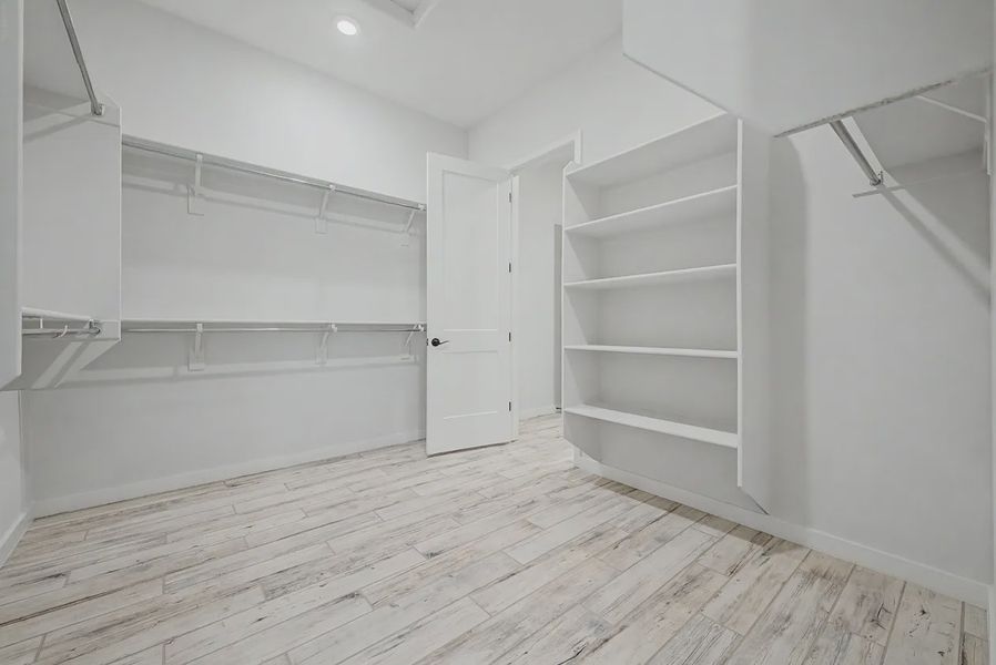 Spacious, unfurnished interior of a new home in Valencia at Granite Vista, Waddell (Image 25). Spacious, unfurnished interior of a new home in Valencia at Granite Vista, Waddell (Image 25).