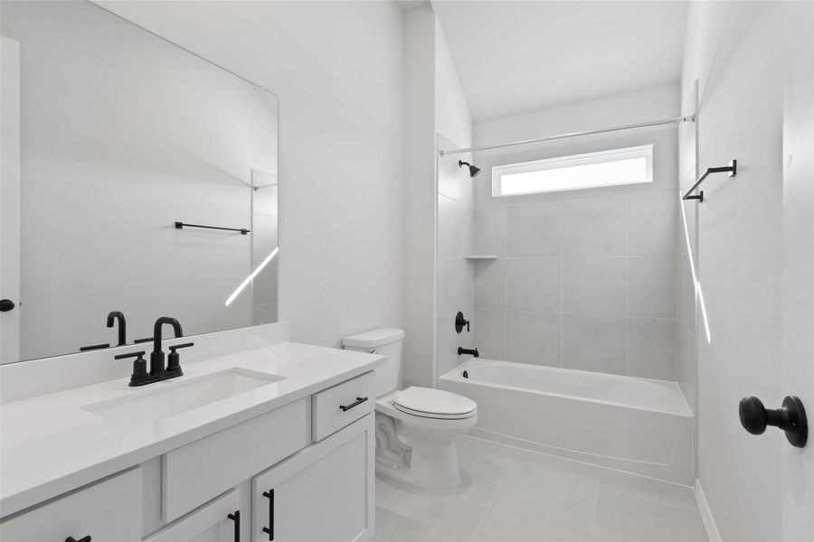 Image 35 of a home in Oakwood Estates.