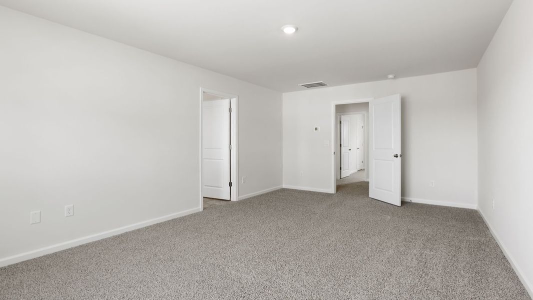 Spacious, unfurnished interior of a new home in Spring Ridge, Anderson (Image 35).