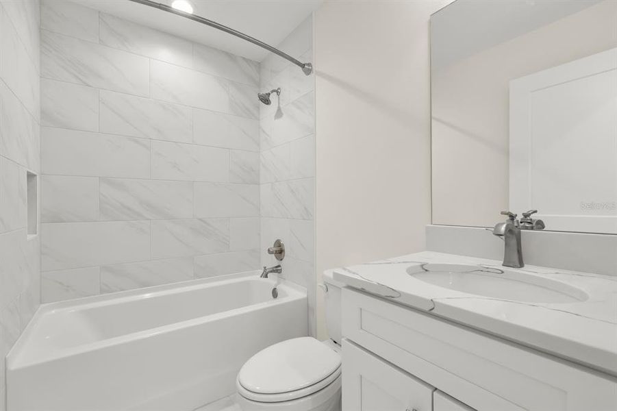 Furnished interior view inside a new home in , Ocklawaha (Image 14).