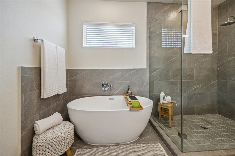 Representative photo showing the community’s model home primary bathroom. Layout and selections may vary.
