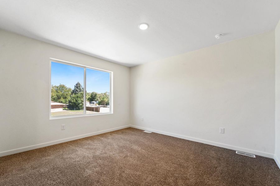 Spacious, unfurnished interior of a new home in Conestoga, Ault (Image 16).