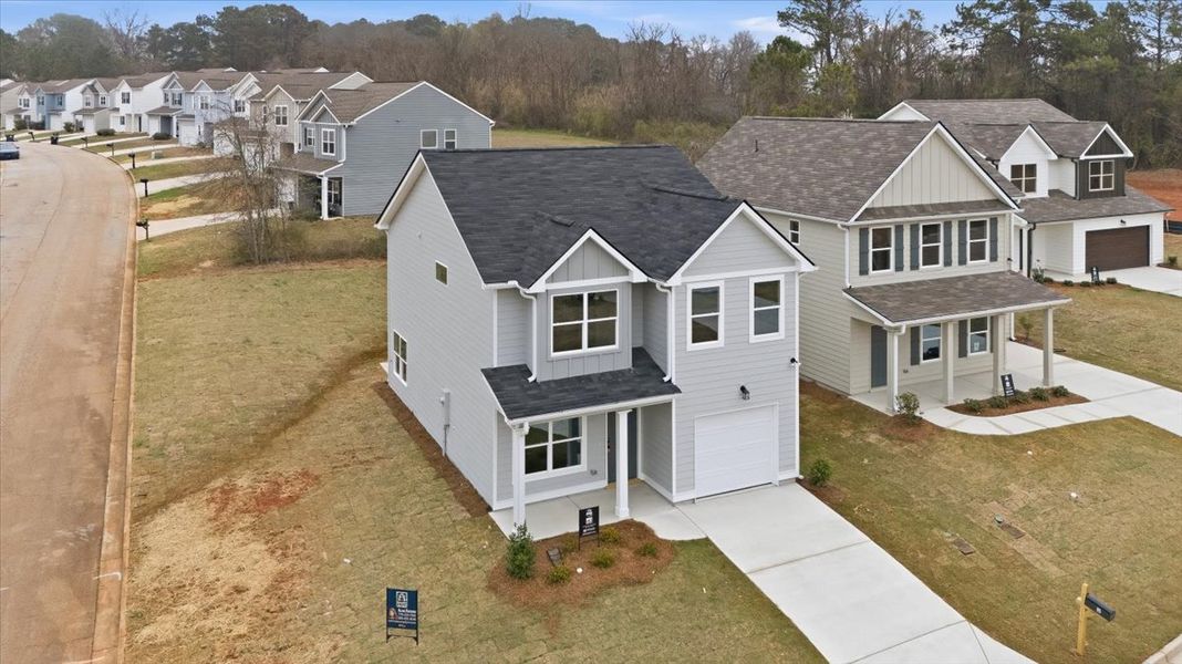 Image 21 of a home in Creekside Manor.