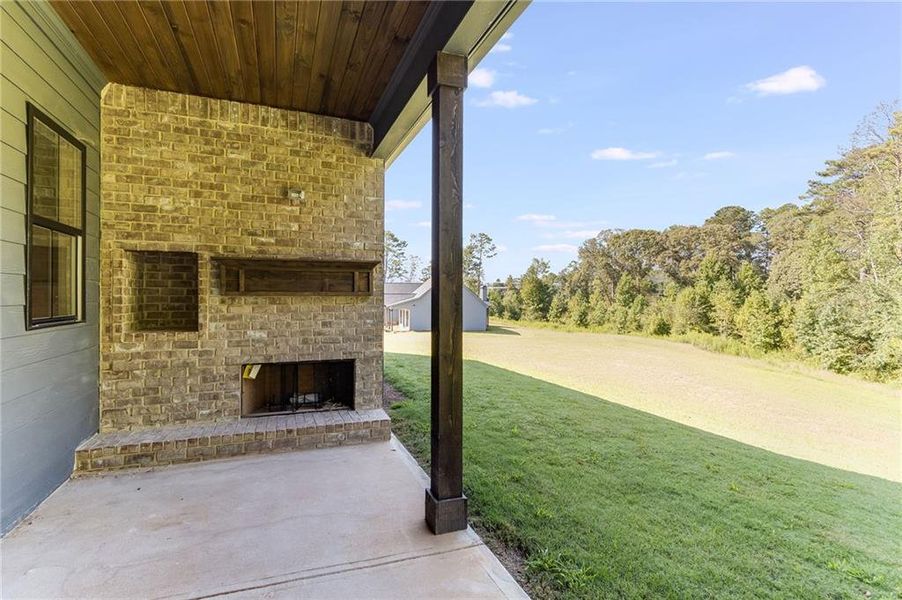 Exterior details and patio area of a home in , Dallas (Image 24).
