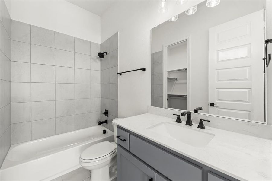 11. 551 Baker - 2ND Bath 11. 551 Baker - 2ND Bath