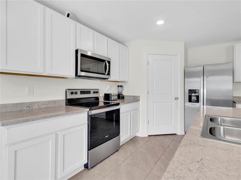 Furnished interior view inside a new home in Sereno, Wimauma (Image 23).