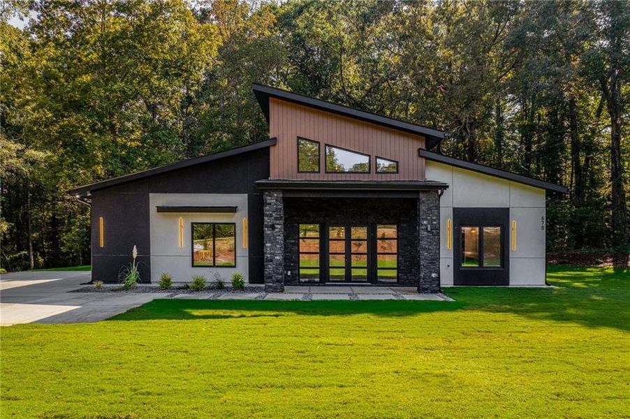 Image 85 of a home in .