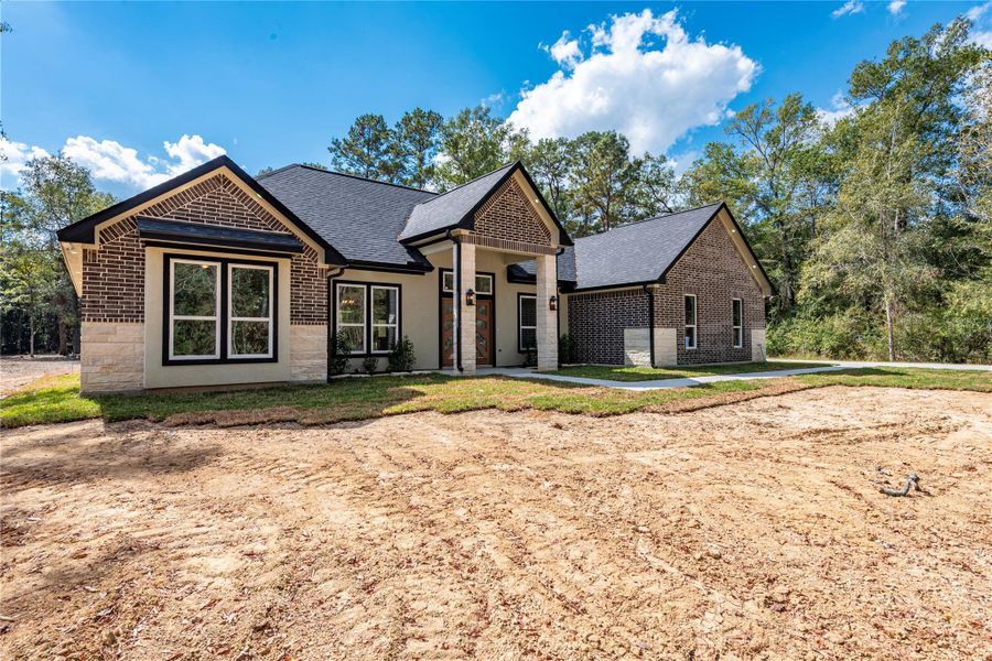 Exterior details and patio area of a home in , Dayton (Image 29). Exterior details and patio area of a home in , Dayton (Image 29).