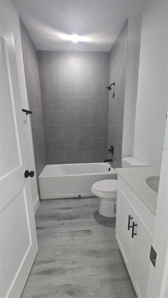 Furnished interior view inside a new home in , Ocala (Image 9).