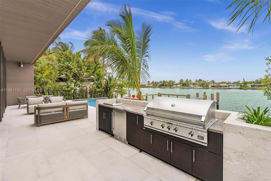 Exterior details and patio area of a home in , Miami Beach (Image 24).