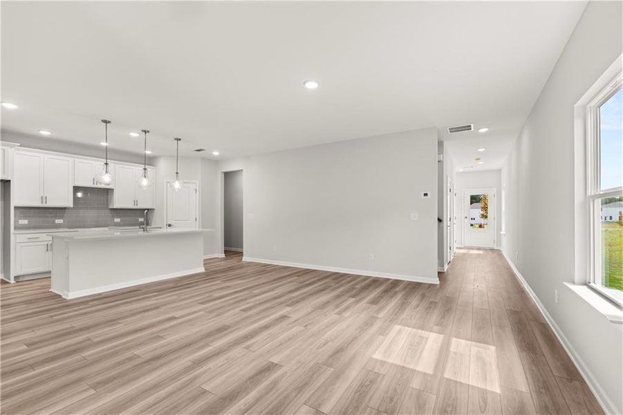 Spacious, unfurnished interior of a new home in Cedar Farms, Winder (Image 16).