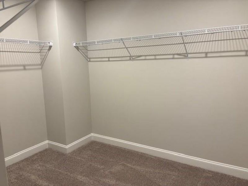 Spacious, unfurnished interior of a new home in Riversong, Duluth (Image 13).