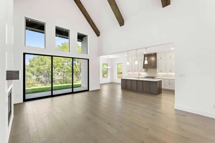 Open Kitchen-Living Room Open Kitchen-Living Room