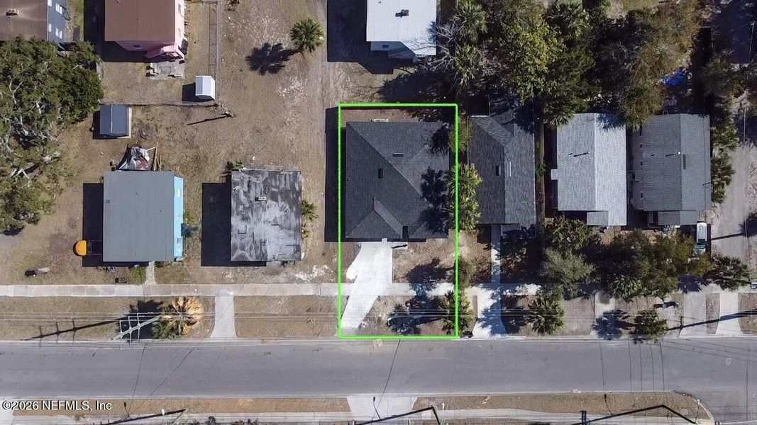 Exterior details and patio area of a home in , Jacksonville (Image 18).