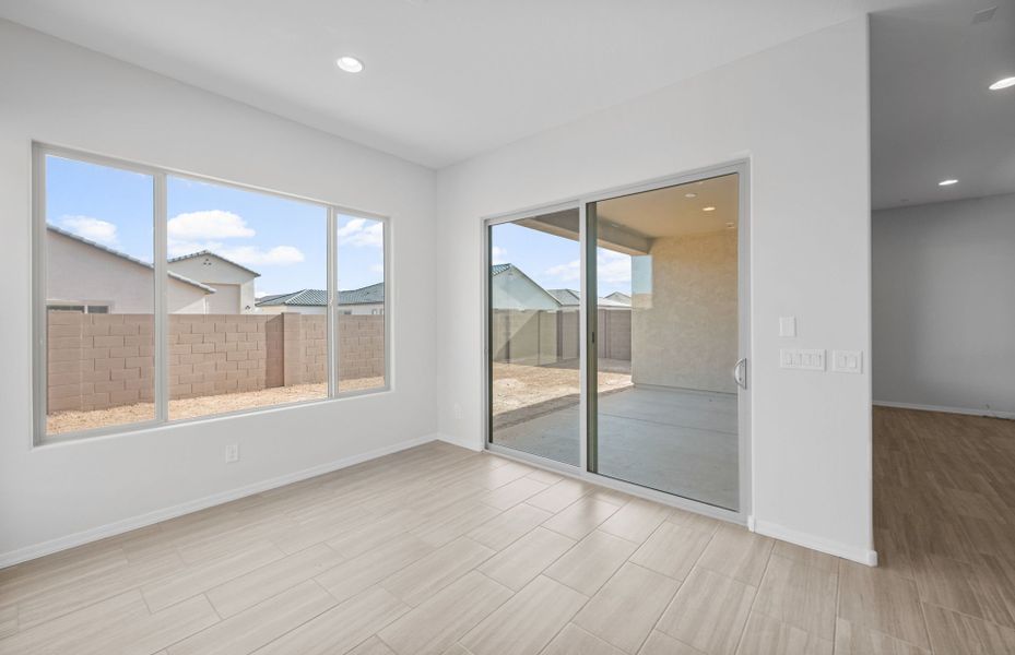 Spacious, unfurnished interior of a new home in Artisan at Asante, Surprise (Image 25).