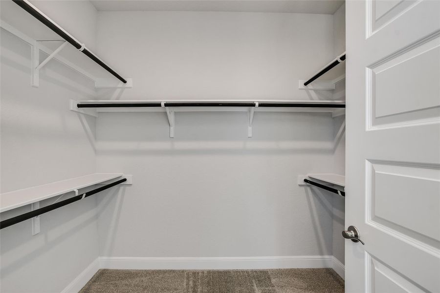 Spacious, unfurnished interior of a new home in , Burnet (Image 20).