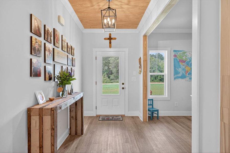 Furnished interior view inside a new home in , Bogart (Image 35).