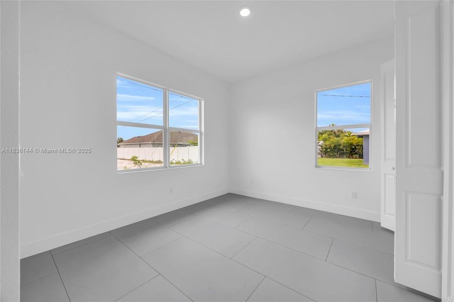 Spacious, unfurnished interior of a new home in , Port St. Lucie (Image 40).