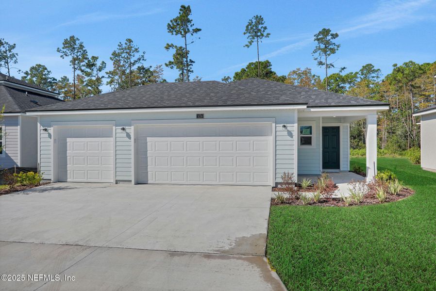 Exterior details and patio area of a home in Cordova Palms, St. Augustine (Image 19).