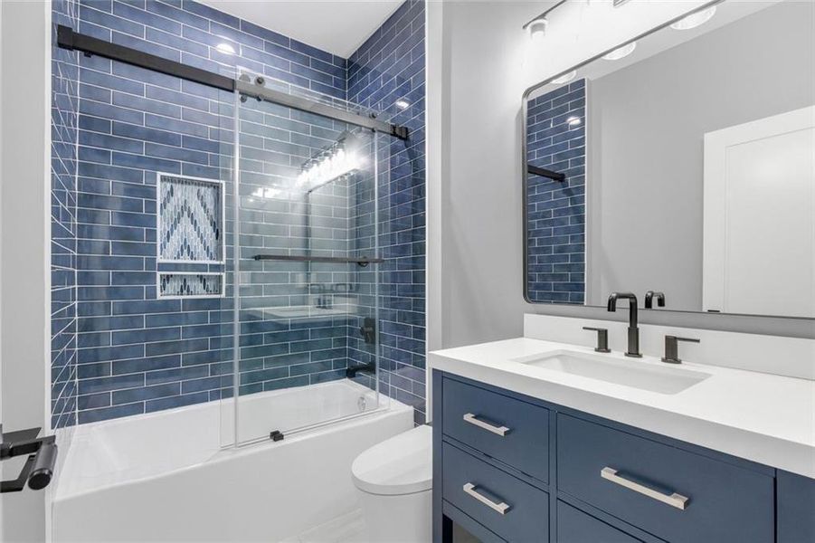 Furnished interior view inside a new home in , Roswell (Image 58).