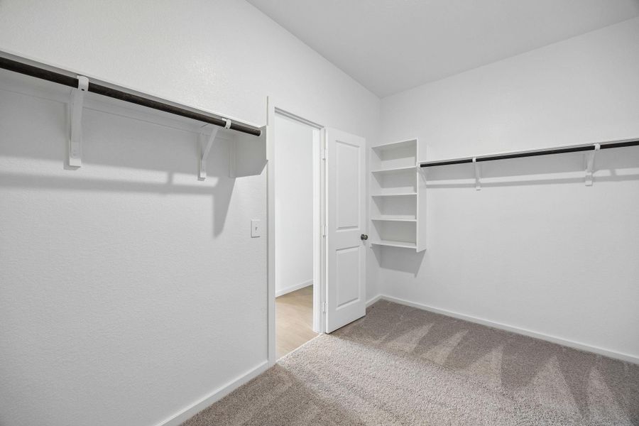 Spacious, unfurnished interior of a new home in River Ranch, Dayton (Image 12).