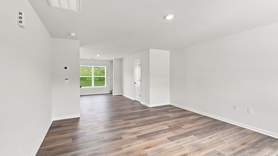 Spacious, unfurnished interior of a new home in Tyger Pines, Moore (Image 14).