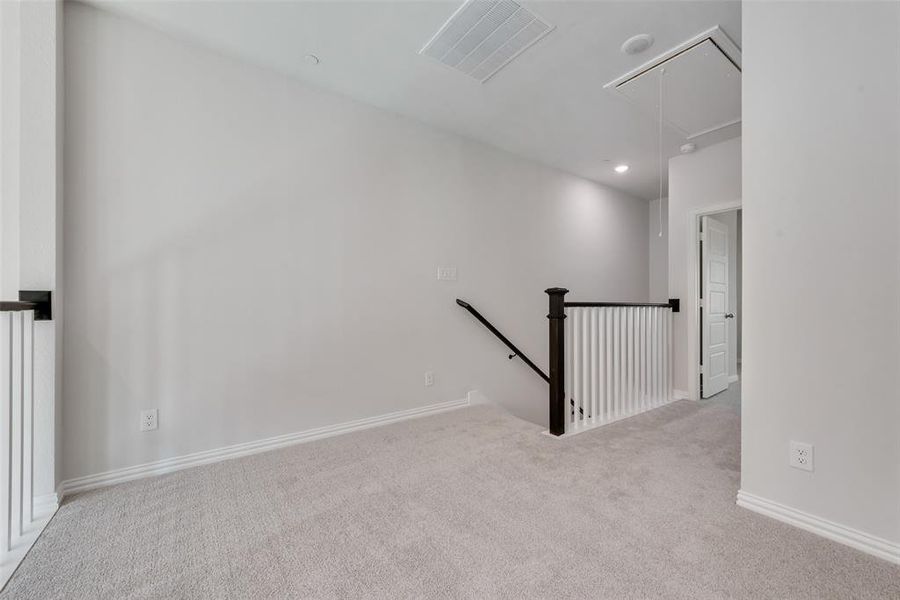 Spacious, unfurnished interior of a new home in Wade Settlement Townhomes, Frisco (Image 18).