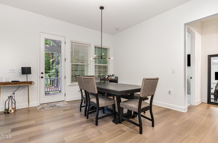 011_img_4047-edit_664