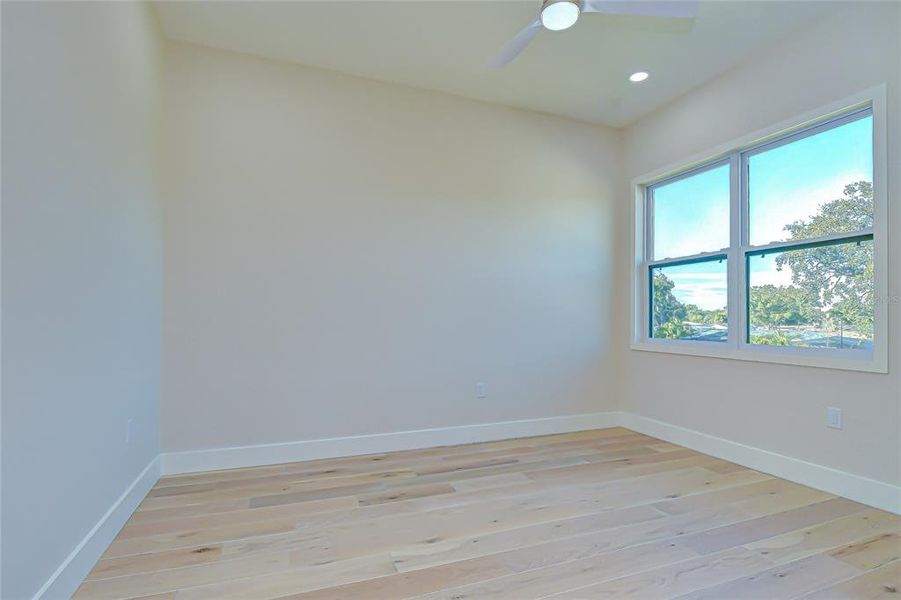 Spacious, unfurnished interior of a new home in , Tampa (Image 58).
