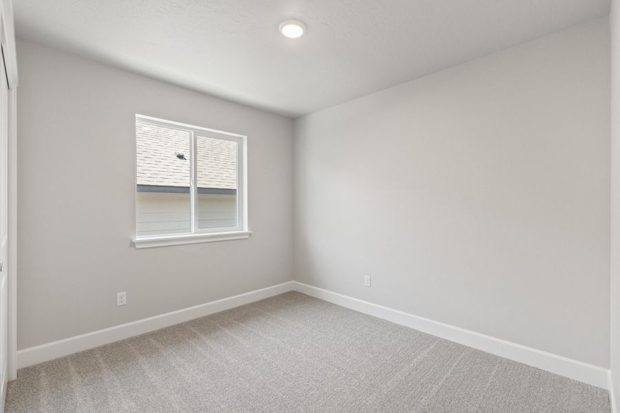 Spacious, unfurnished interior of a new home in Feather Ridge, Redmond (Image 11).