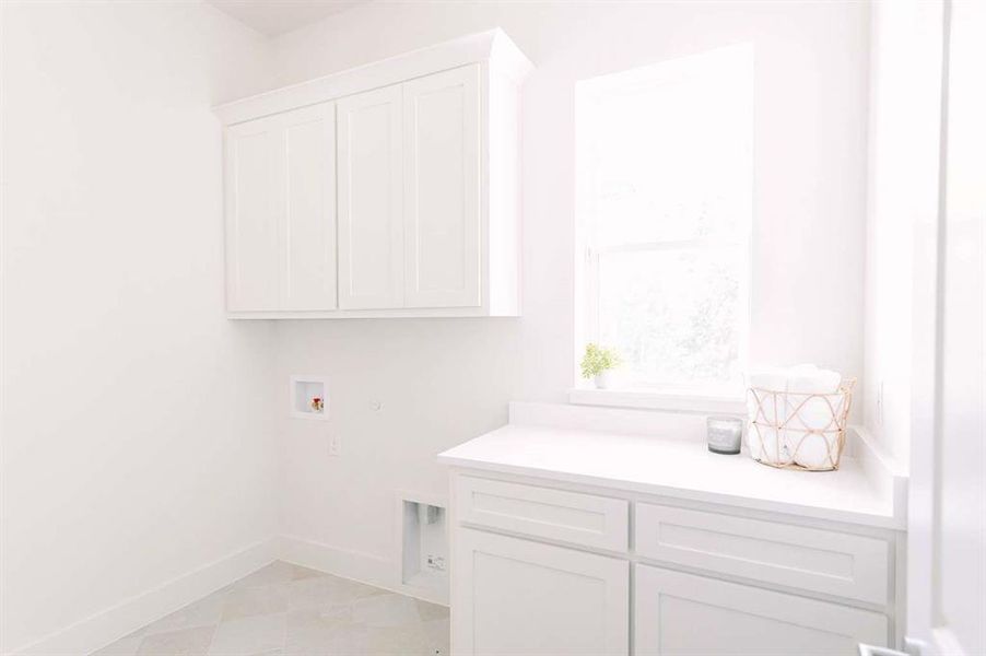 Furnished interior view inside a new home in , Weatherford (Image 5).