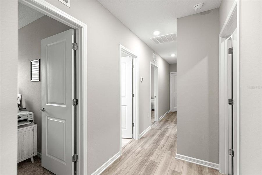 Spacious, unfurnished interior of a new home in Del Webb Stone Creek, Ocala (Image 20).