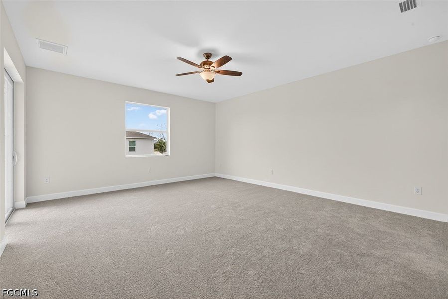 Spacious, unfurnished interior of a new home in Cape Coral, Cape Coral (Image 19). Spacious, unfurnished interior of a new home in Cape Coral, Cape Coral (Image 19).