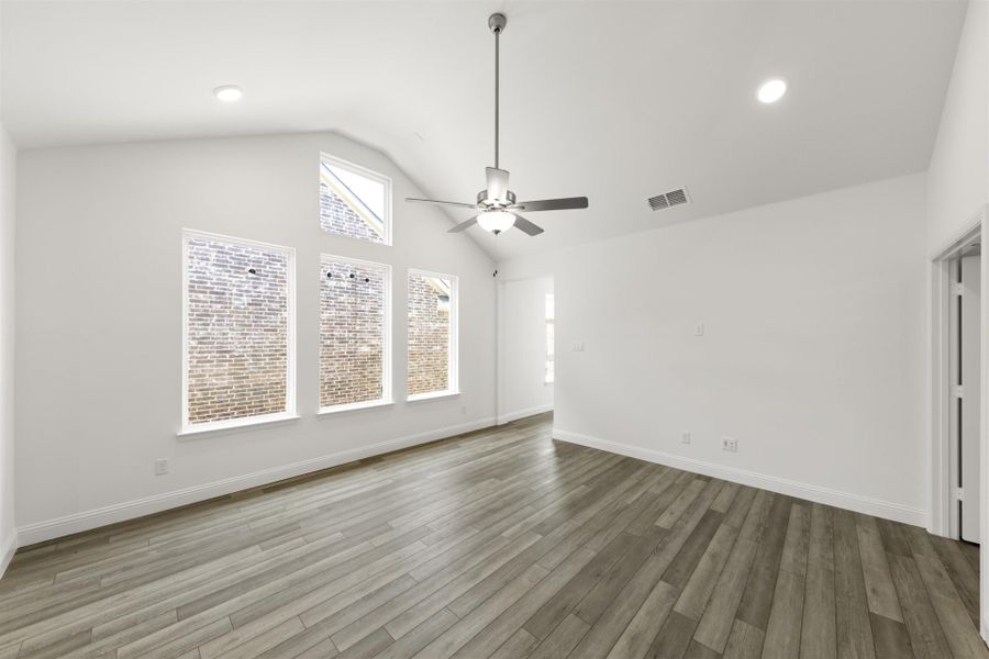 Spacious, unfurnished interior of a new home in Elevon, Lavon (Image 12).