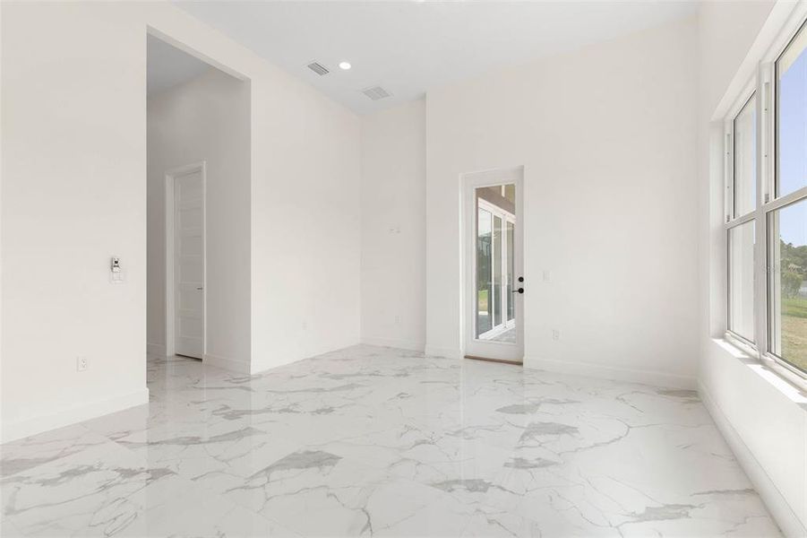 Spacious, unfurnished interior of a new home in , Palm Coast (Image 59).