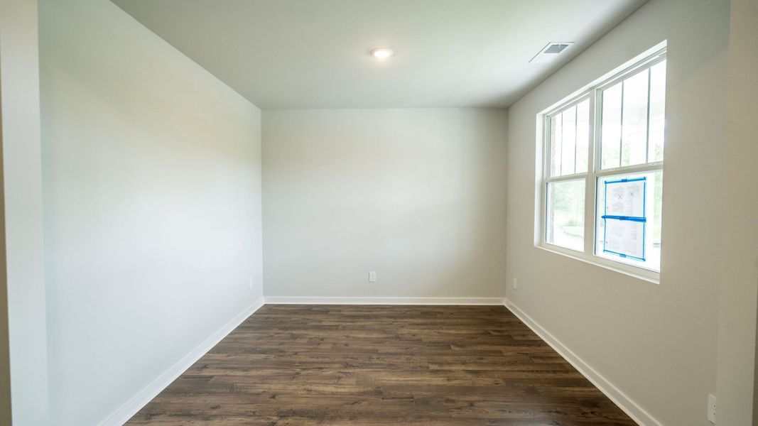 Spacious, unfurnished interior of a new home in Pottsview, Smyrna (Image 17).