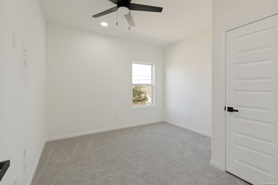 Spacious, unfurnished interior of a new home in , Schertz (Image 17).