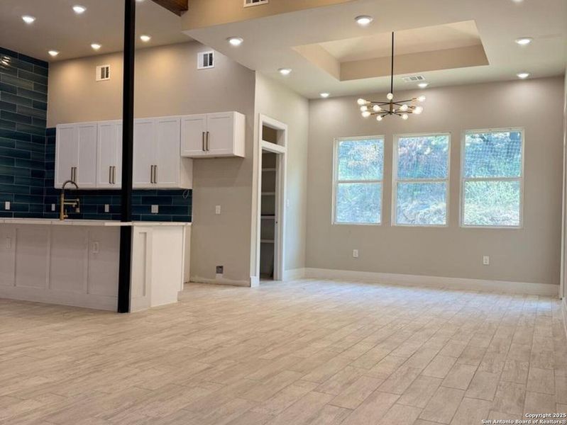 Spacious, unfurnished interior of a new home in , Canyon Lake (Image 5). Spacious, unfurnished interior of a new home in , Canyon Lake (Image 5).