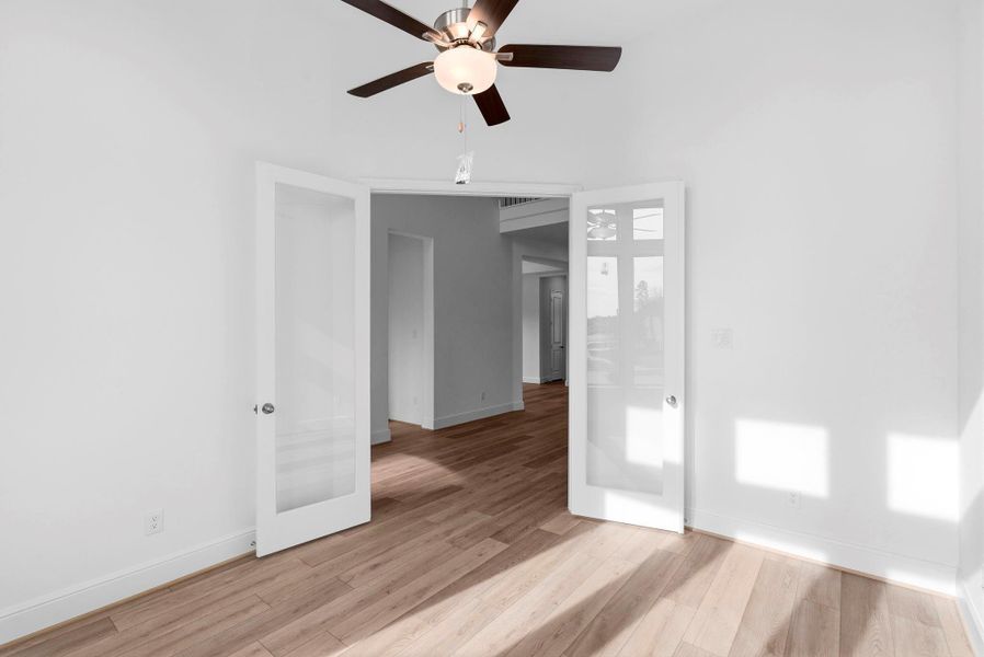 Spacious, unfurnished interior of a new home in Colton, Todd Mission (Image 30).