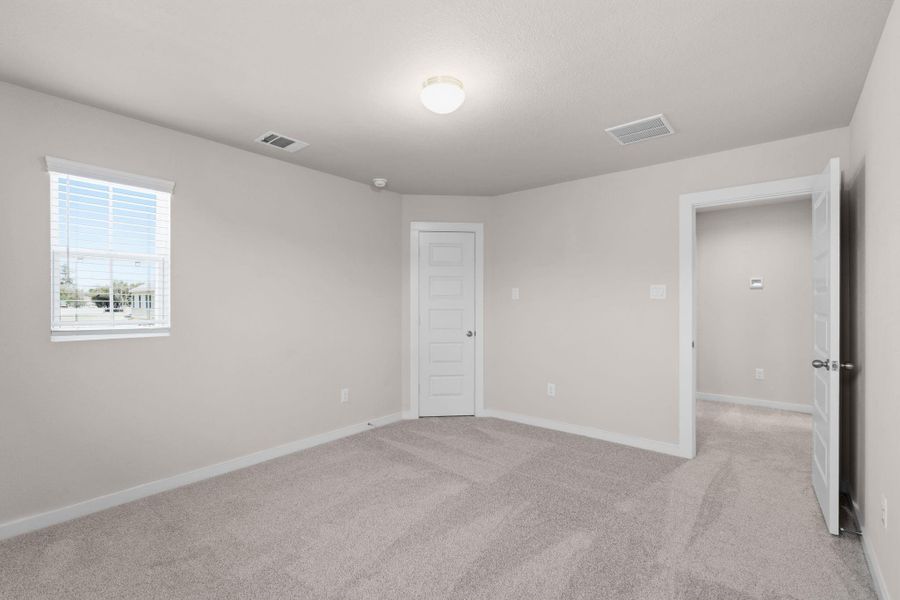Spacious, unfurnished interior of a new home in Cypresswood Landing, Humble (Image 15).