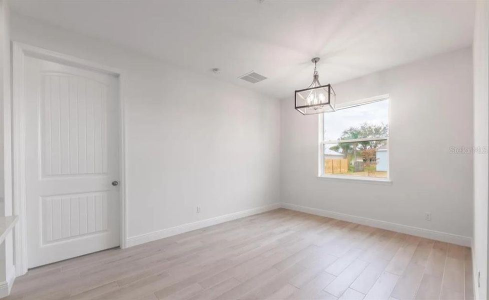 Spacious, unfurnished interior of a new home in , Palm Bay (Image 19).