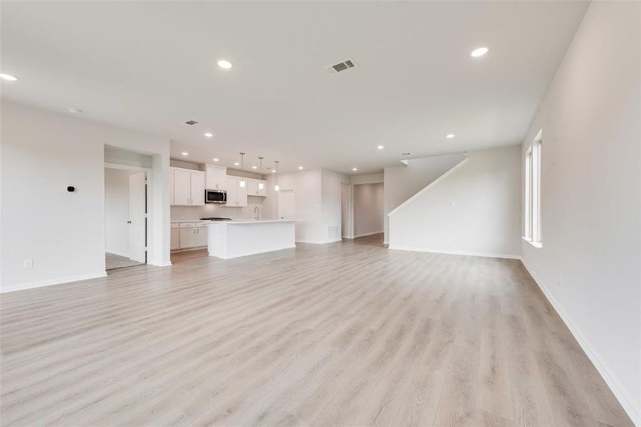 Spacious, unfurnished interior of a new home in Creekside of Crowley, Crowley (Image 21). Spacious, unfurnished interior of a new home in Creekside of Crowley, Crowley (Image 21).