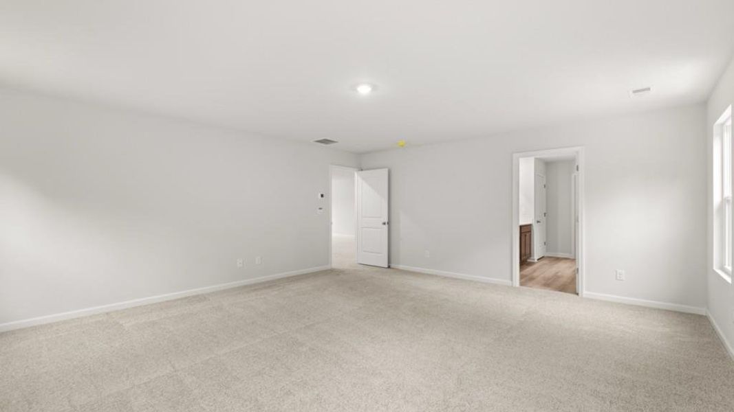 Spacious, unfurnished interior of a new home in , South Fulton (Image 23).