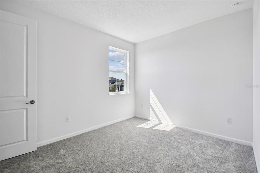 Spacious, unfurnished interior of a new home in Emerson Pointe, Apopka (Image 20).