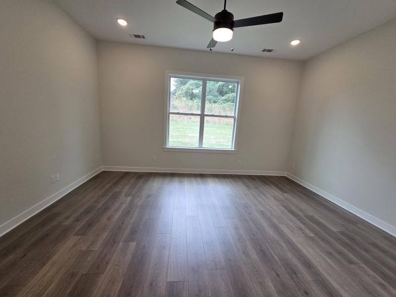 Spacious, unfurnished interior of a new home in Twin Oaks, Oakland (Image 15). Spacious, unfurnished interior of a new home in Twin Oaks, Oakland (Image 15).