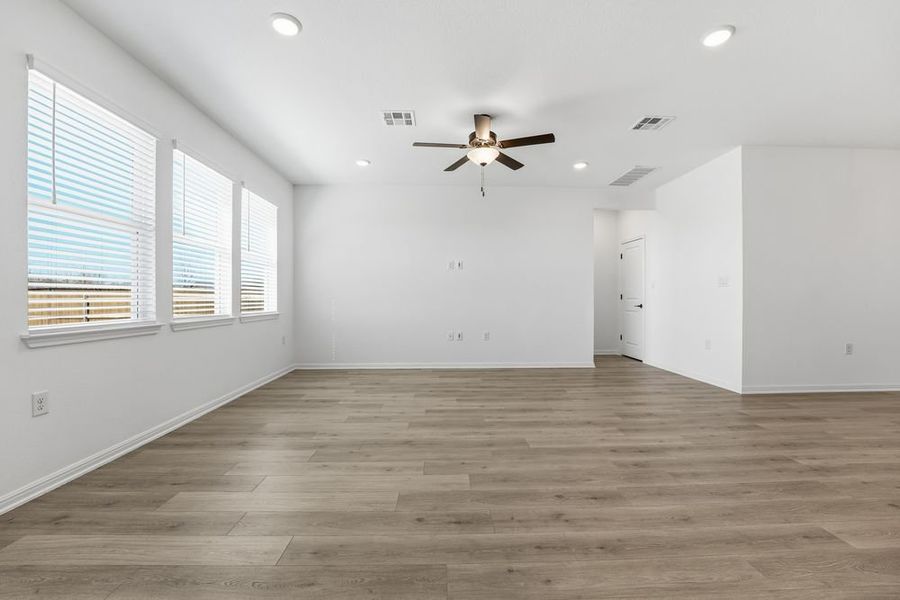 Spacious, unfurnished interior of a new home in Lisso, Pflugerville (Image 13).